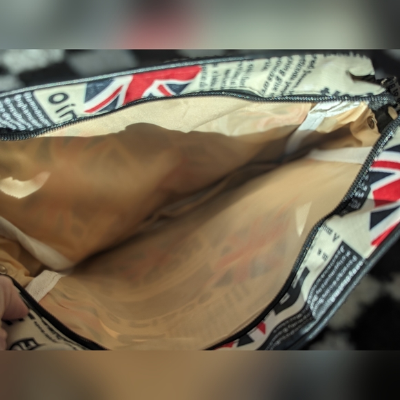 Hurry! Store Close Next Week!! Vintage Shoulder bag - Picture 7 of 8